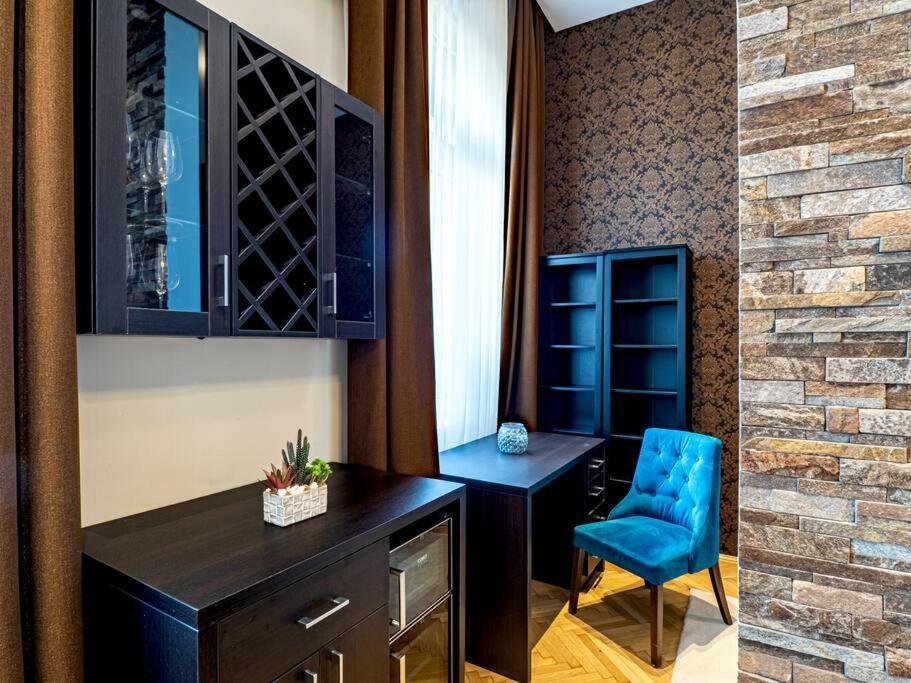 Westend Apartment Budapeste Exterior foto